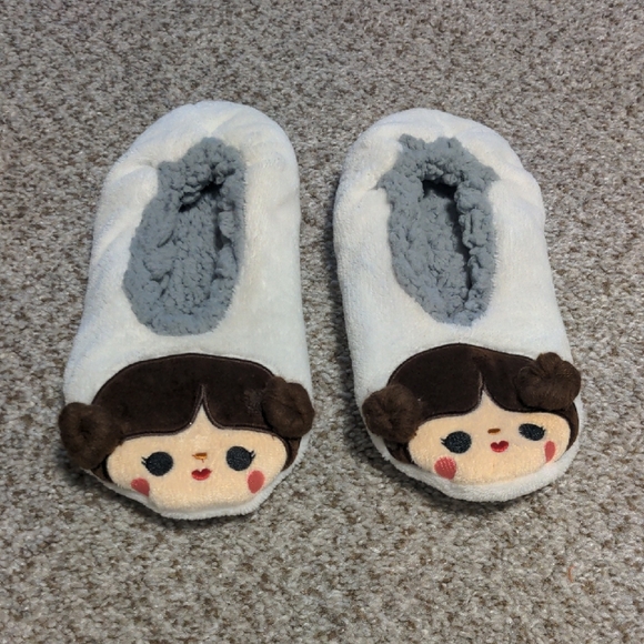 Star Wars Princess Leia No-Slip Fuzzy Babba Slipper Socks - Picture 1 of 6